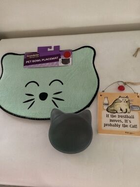 Lot of Kitty Accessories: Placemat, Bowl and Cute Plaque. For Cat Lovers
